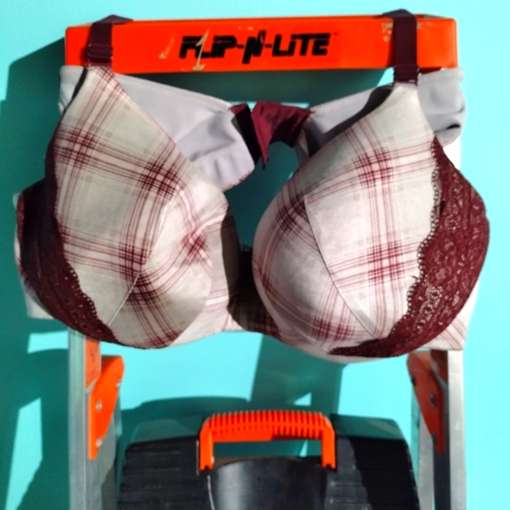 Cacique 46dd plaid